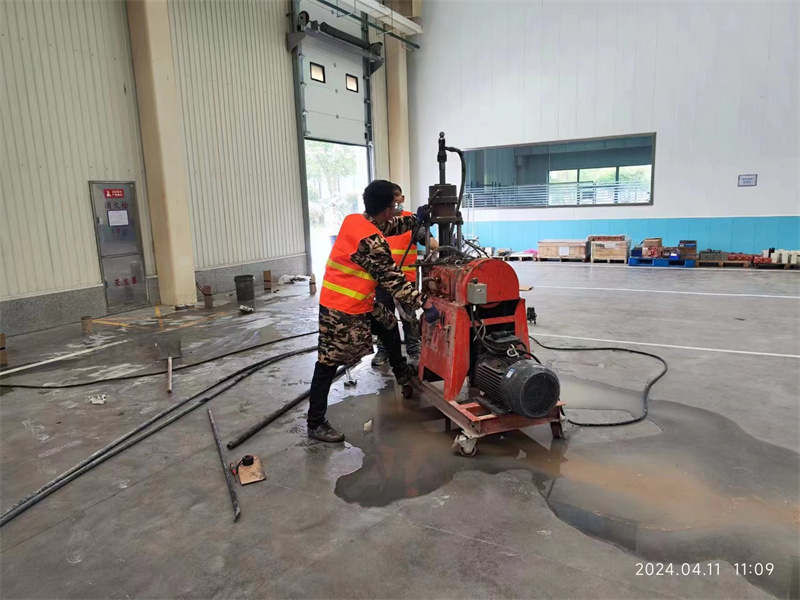 江都厂房地面下沉塌陷注浆加固施工